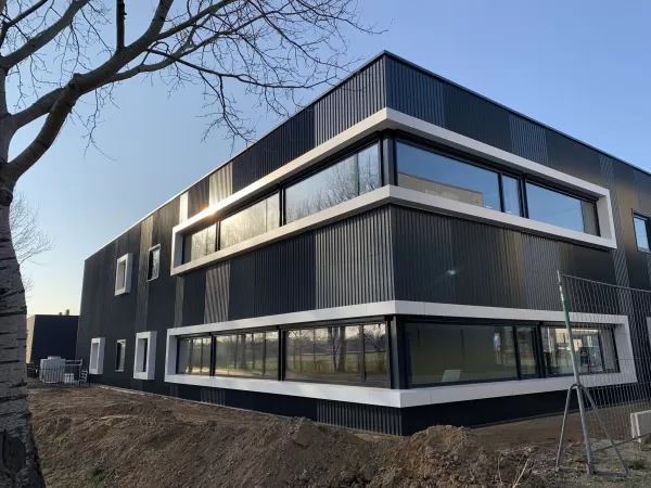 Nieuw duurzaam kantoor 1100m2 Energa Venlo